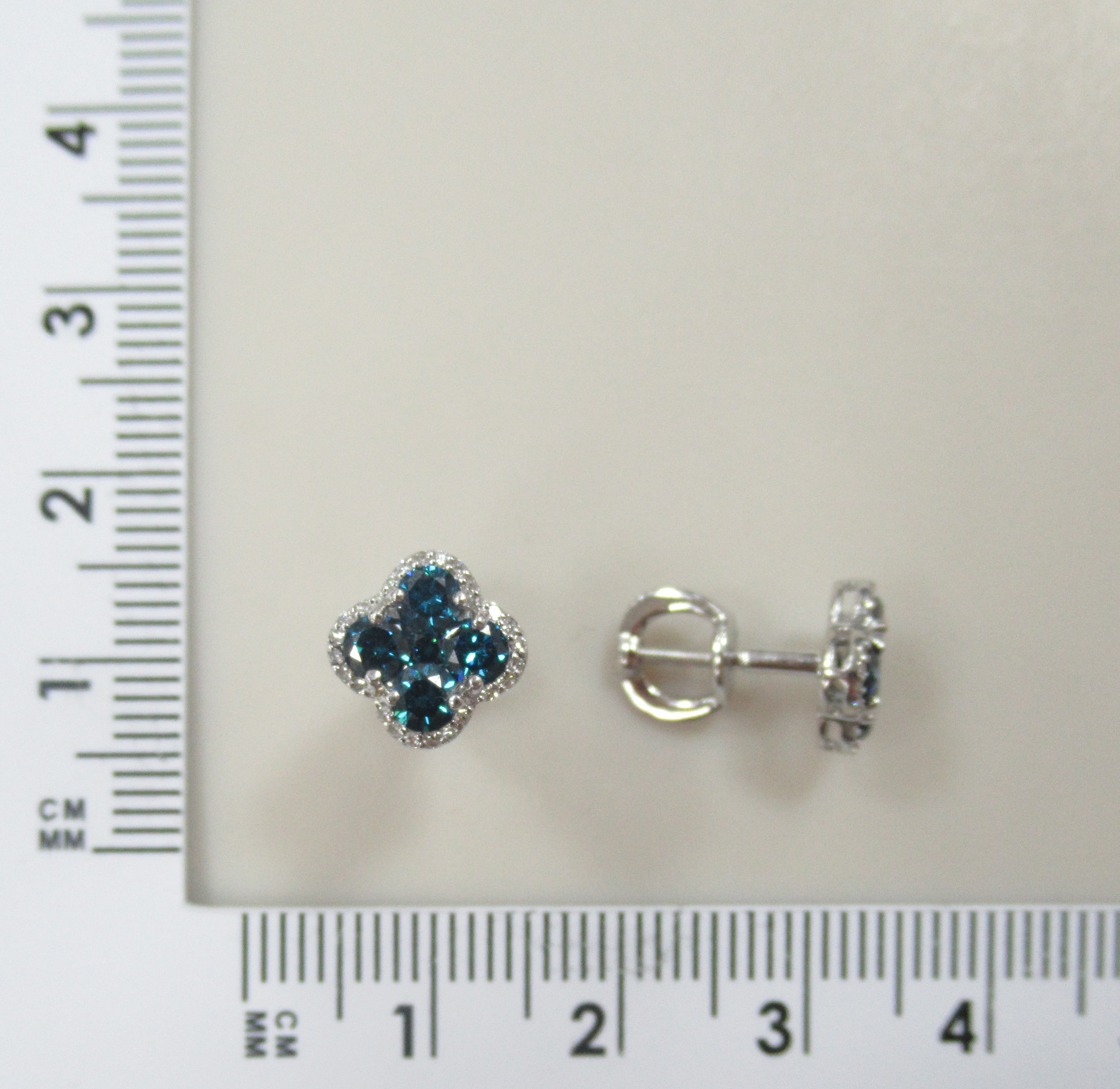 10511-001084 Серьги (Au 585)